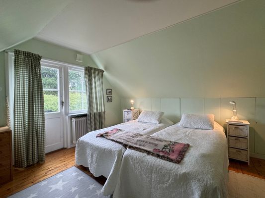 Semesterbostad vid sjön - Bild 12