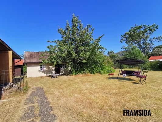 Tvåplansvilla två minuter från stranden