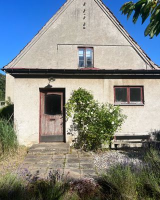 Stor lägenhet med radhuskänsla på Österlen!