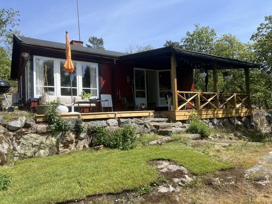 Charmig stuga nära havet